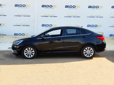 Chery اريزو 2022 هاي لاين أسود أوتوماتيك — مستعملة - 3