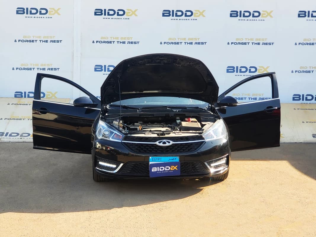Chery اريزو 2022 هاي لاين أسود أوتوماتيك — مستعملة
