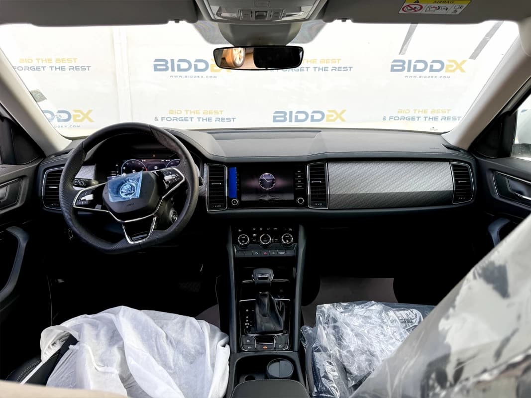  2024 ستايل أبيض أوتوماتيك — جديدة