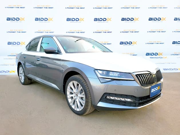 Skoda Superb 2024 امبيشن رمادي أوتوماتيك — جديدة - 1