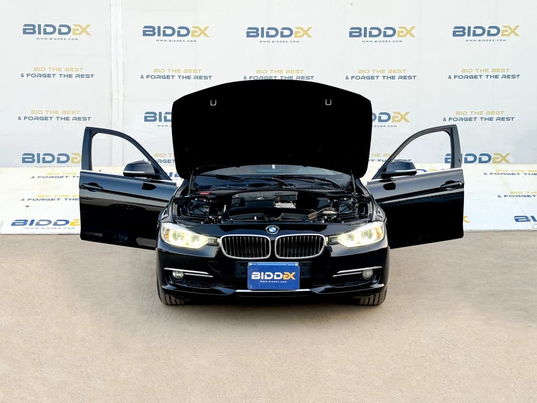 BMW 320i 2015 Luxury Black Automatic — Used