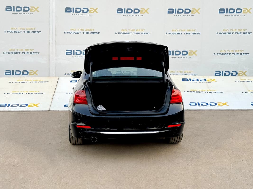BMW 320i 2015 Luxury Black Automatic — Used