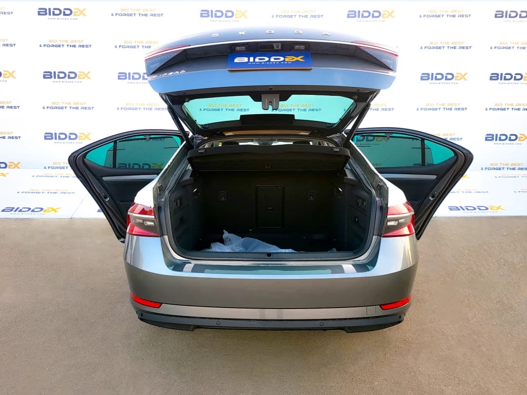 Skoda Superb 2024 امبيشن رمادي أوتوماتيك — جديدة
