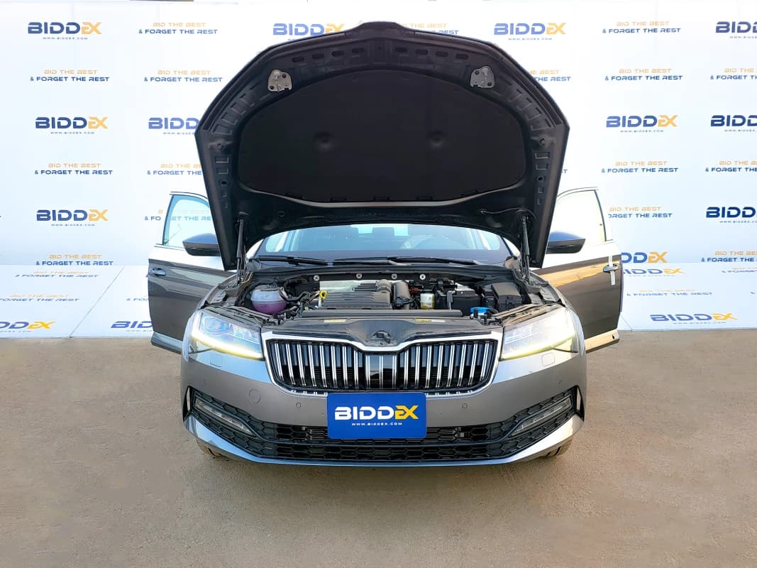 Skoda Superb 2024 امبيشن رمادي أوتوماتيك — جديدة