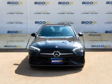 Mercedes-Benz C200 2022 ايه ام جي أسود أوتوماتيك — مستعملة - 2