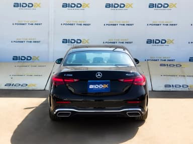 Mercedes-Benz C200 2022 ايه ام جي أسود أوتوماتيك — مستعملة - 4