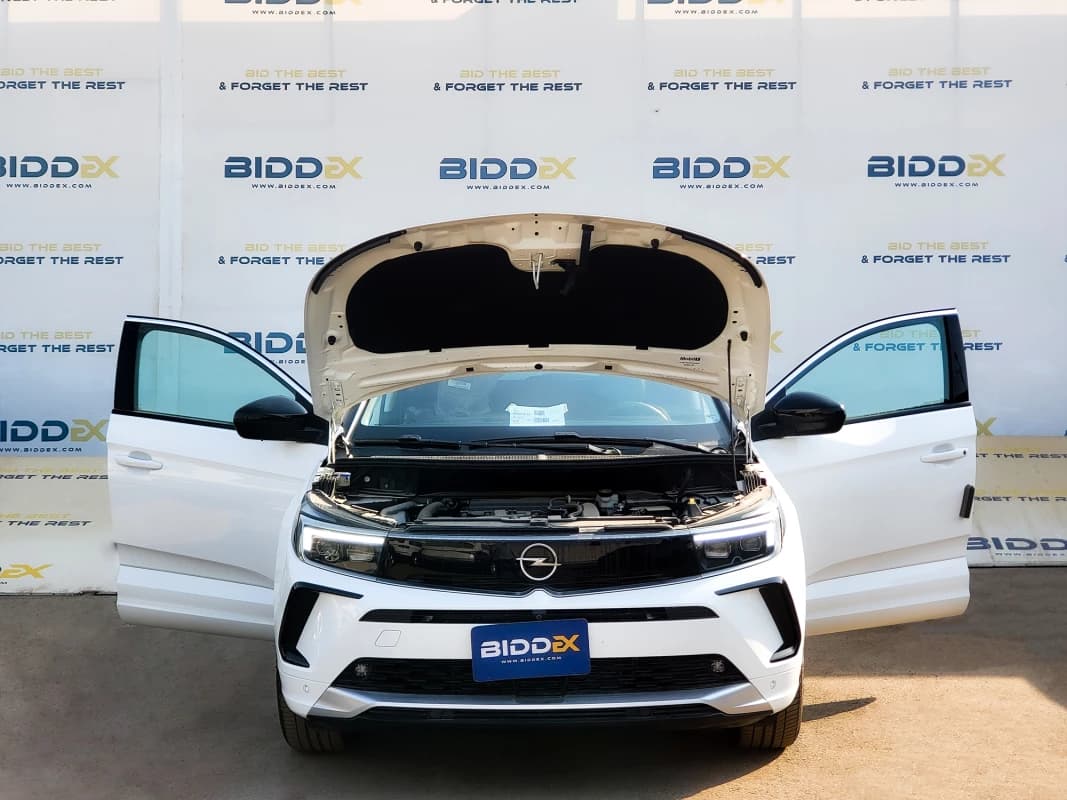 Opel Grand land 2024 توب لاين أبيض أوتوماتيك — جديدة