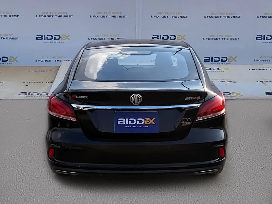 MG 6 2021 لاكشري أسود أوتوماتيك — مستعملة