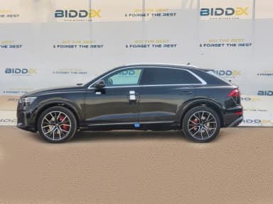Audi Q8 2024 اس لاين أسود أوتوماتيك — جديدة - 3