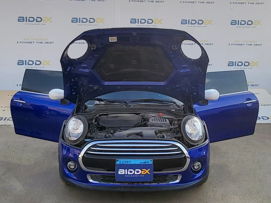 Mini Cooper S 2021 اس أزرق أوتوماتيك — مستعملة