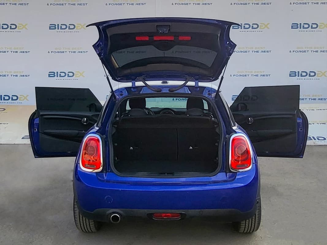 Mini Cooper S 2021 اس أزرق أوتوماتيك — مستعملة