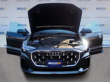 Audi Q8 2024 اس لاين أبيض أوتوماتيك — جديدة - 4