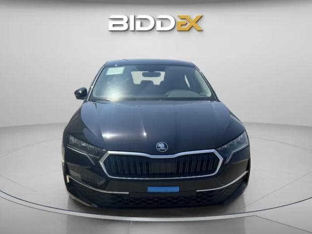  سكودا  اوكتافيا A8 2025 لوفت أسود أوتوماتيك — مستعملة