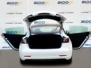 Tesla 3 Model 2022  أبيض أوتوماتيك — مستعملة - 2