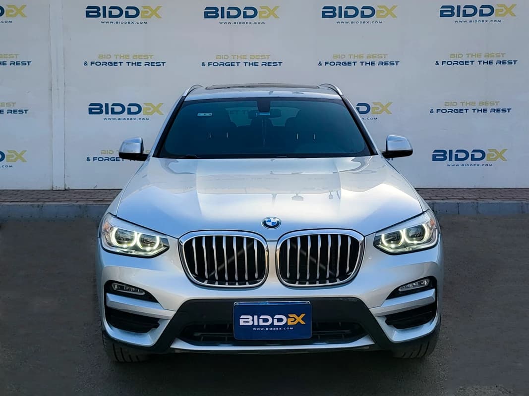 BMW X3 2019  فضي أوتوماتيك — مستعملة