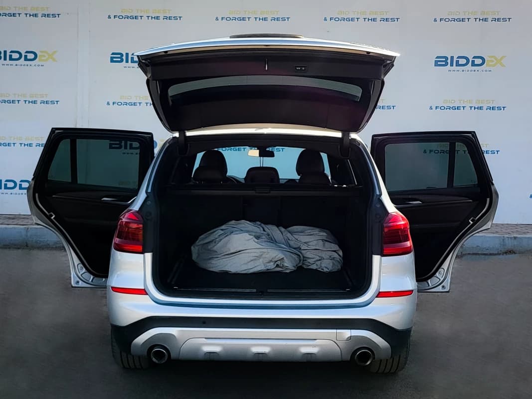 BMW X3 2019  فضي أوتوماتيك — مستعملة