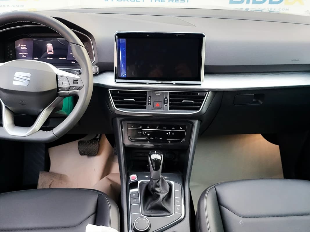 Seat Tarraco 2024 اكسبيرينس رمادي أوتوماتيك — جديدة