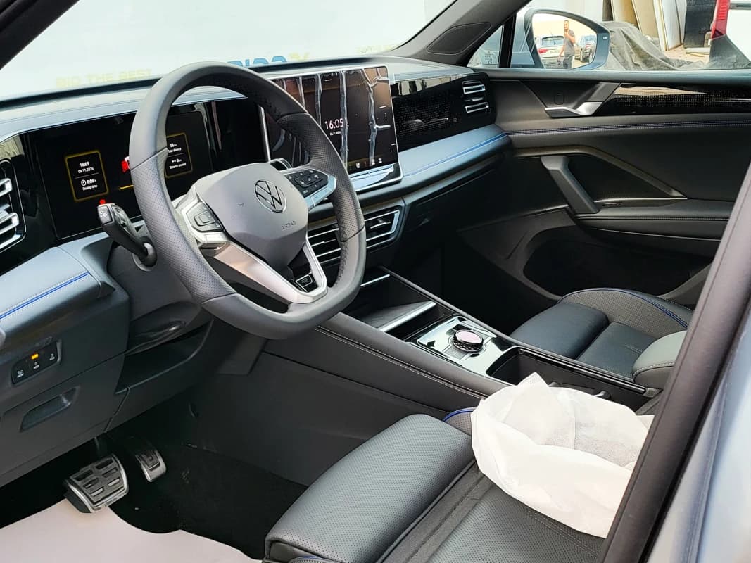 Volkswagen Tiguan 2024 ار لاين فضي أوتوماتيك — جديدة