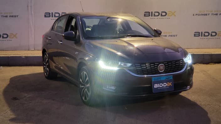 Fiat Tipo 2021  بني أوتوماتيك — مستعملة