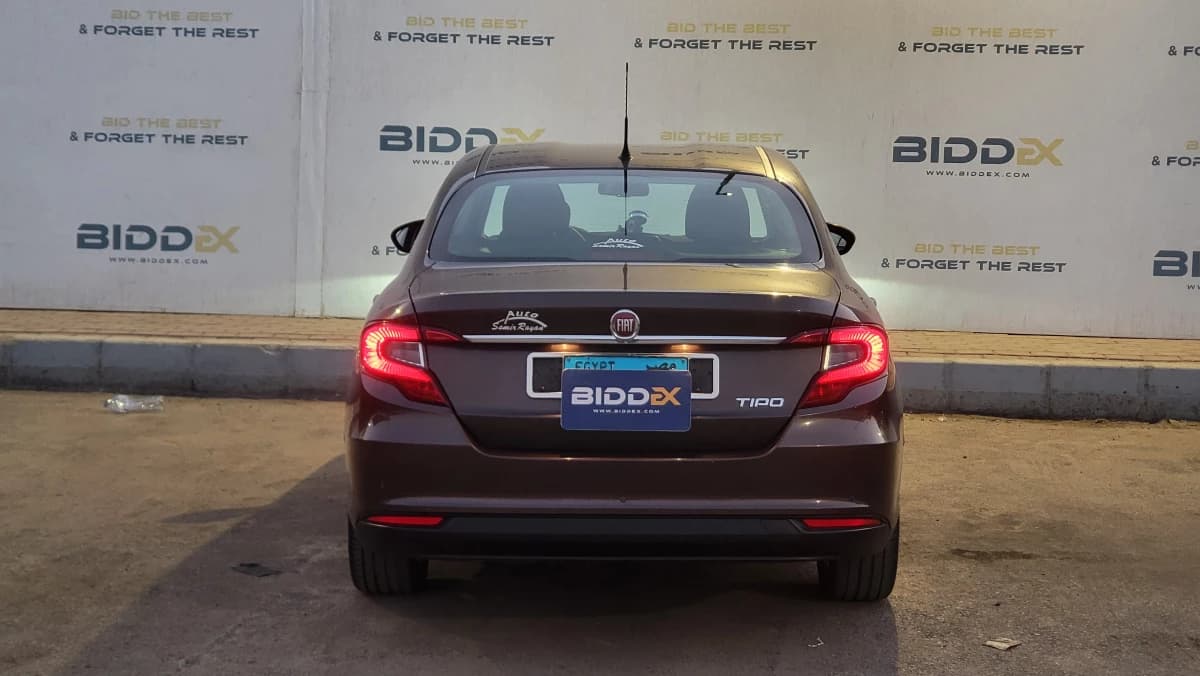 Fiat Tipo 2021  بني أوتوماتيك — مستعملة