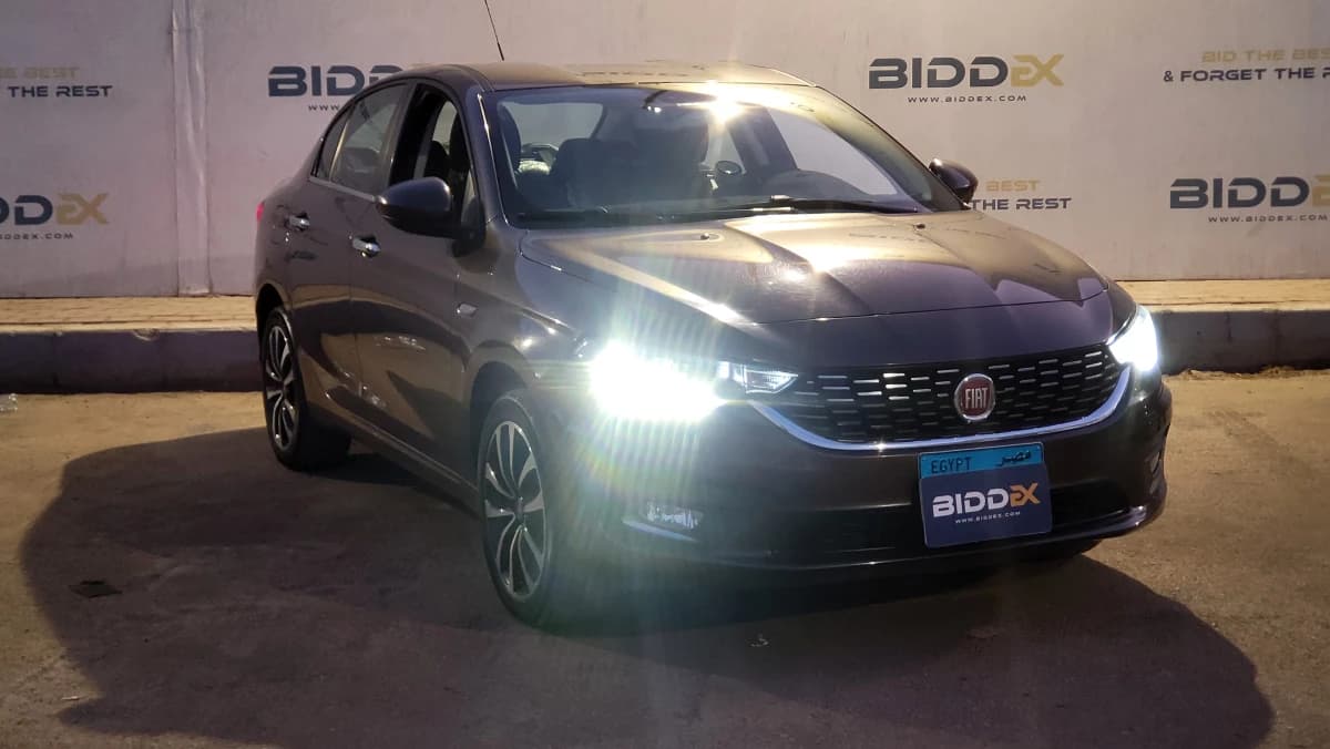 Fiat Tipo 2021  بني أوتوماتيك — مستعملة