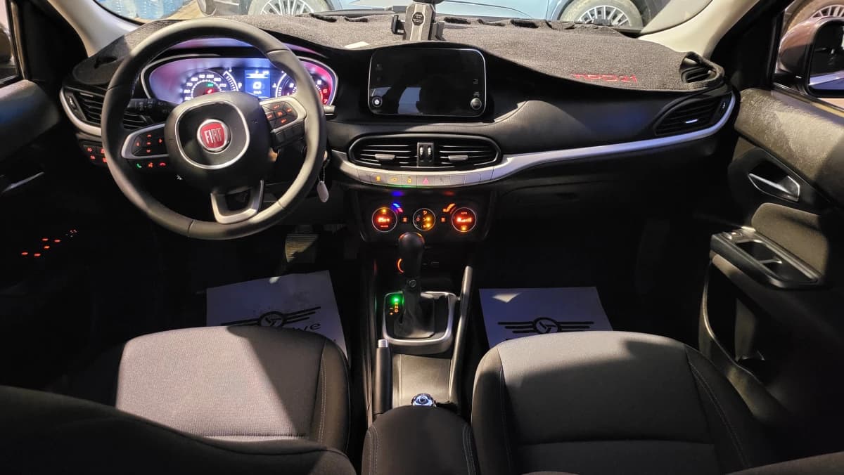 Fiat Tipo 2021  بني أوتوماتيك — مستعملة