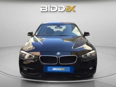 بي ام دبليو 318i 2016