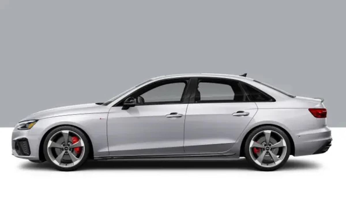 Audi A4 2024 اس لاين فضي أوتوماتيك — جديدة