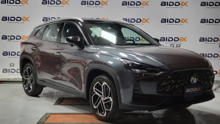 MG واحد 2025 لاكشري رمادي أوتوماتيك — جديدة