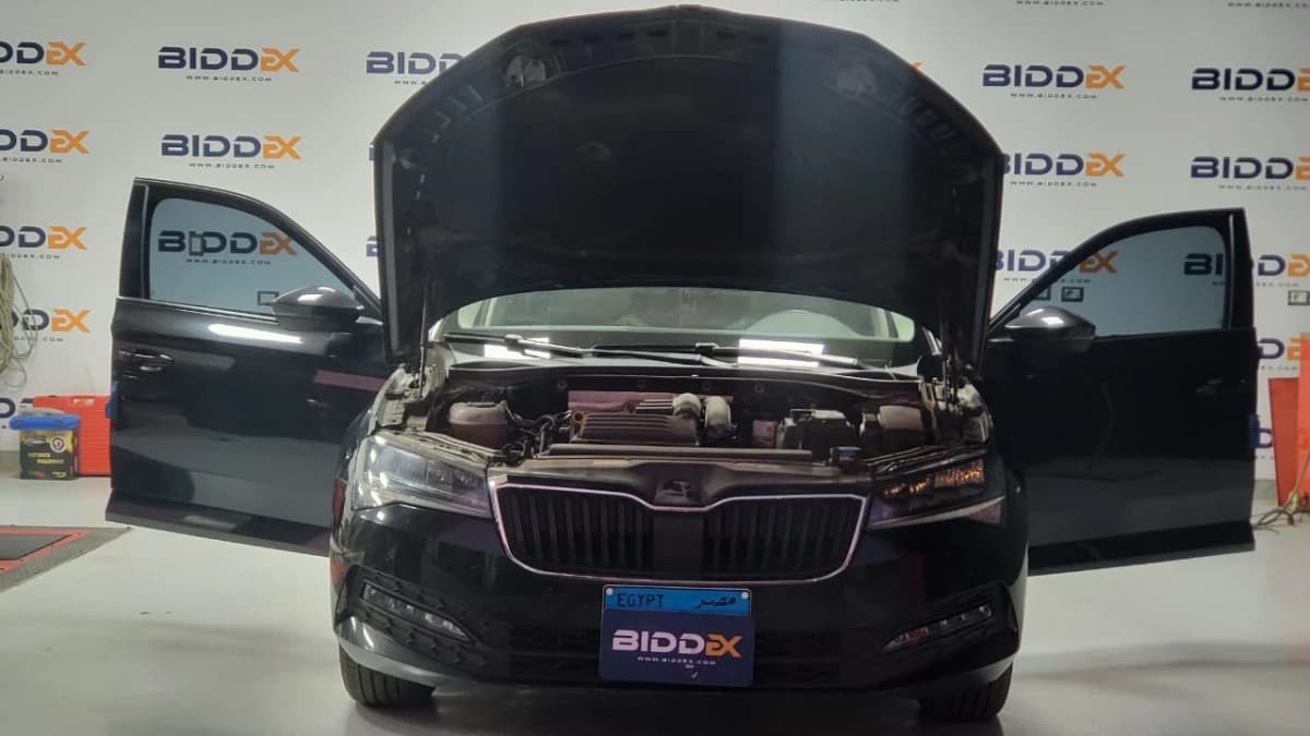 Skoda Superb 2022 امبيشن أسود أوتوماتيك — جديدة