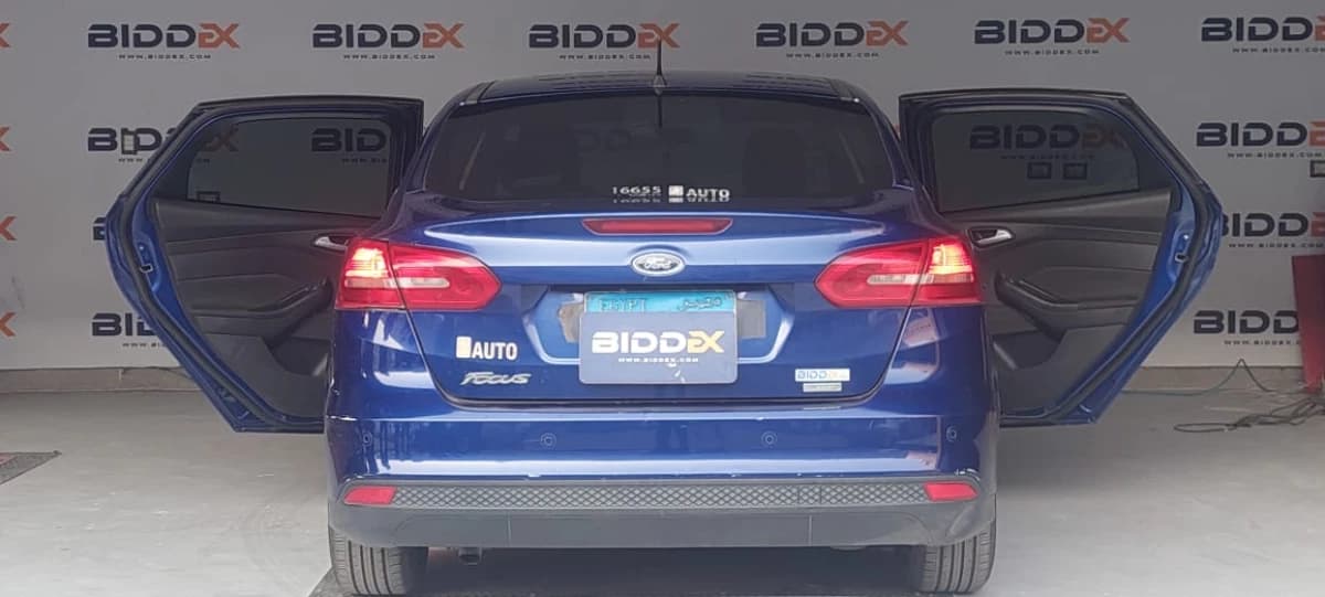 Ford Focus 2017 اول فئة  أزرق أوتوماتيك — مستعملة