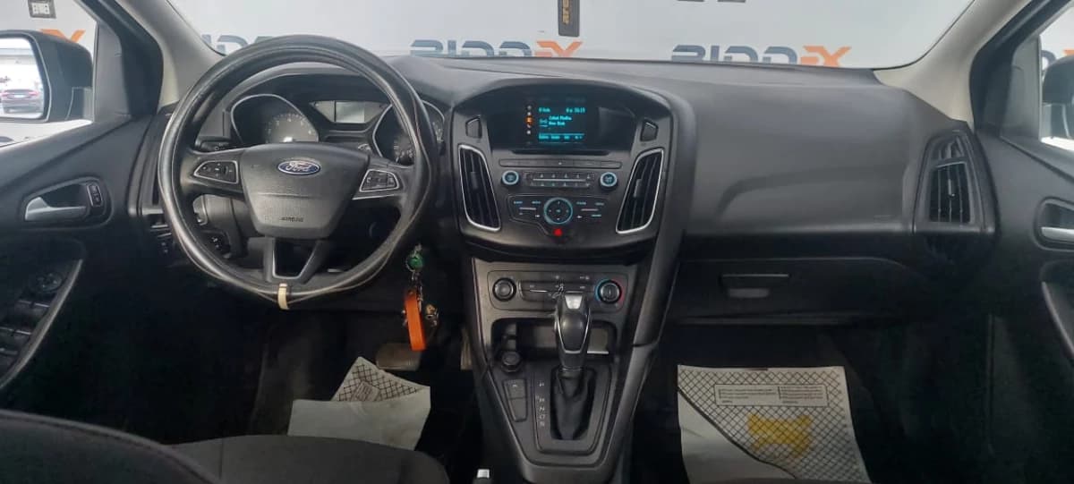 Ford Focus 2017 اول فئة  أزرق أوتوماتيك — مستعملة