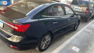 MG 5 2022 Luxury Black Automatic — Used - 3
