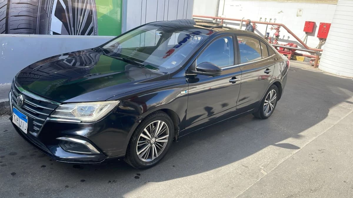 MG 5 2022 Luxury Black Automatic — Used