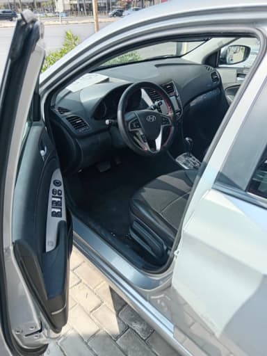 Hyundai Accent RB 2024 هاي لاين فضي أوتوماتيك — مستعملة - 3