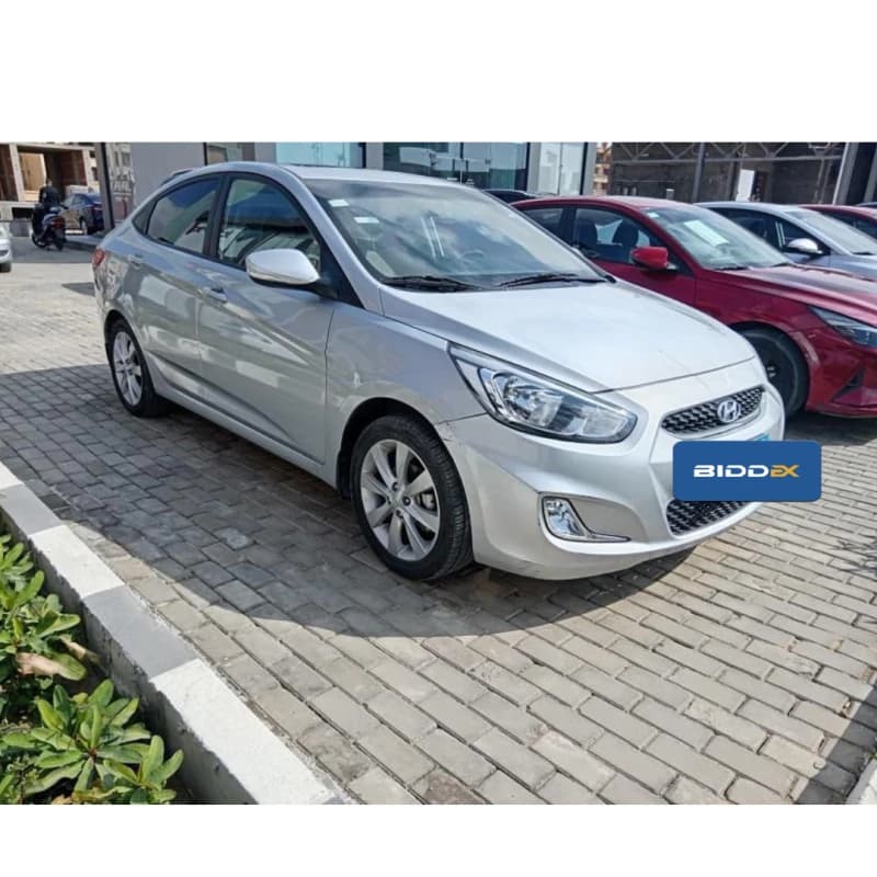 Hyundai Accent RB 2024 هاي لاين فضي أوتوماتيك — مستعملة