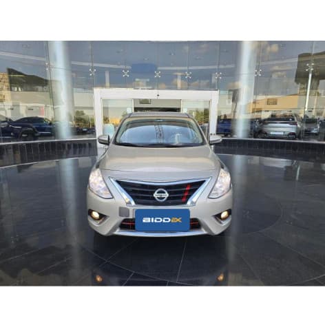 Nissan Sunny 2021 سوبر صالون ذهبي أوتوماتيك — مستعملة - 1