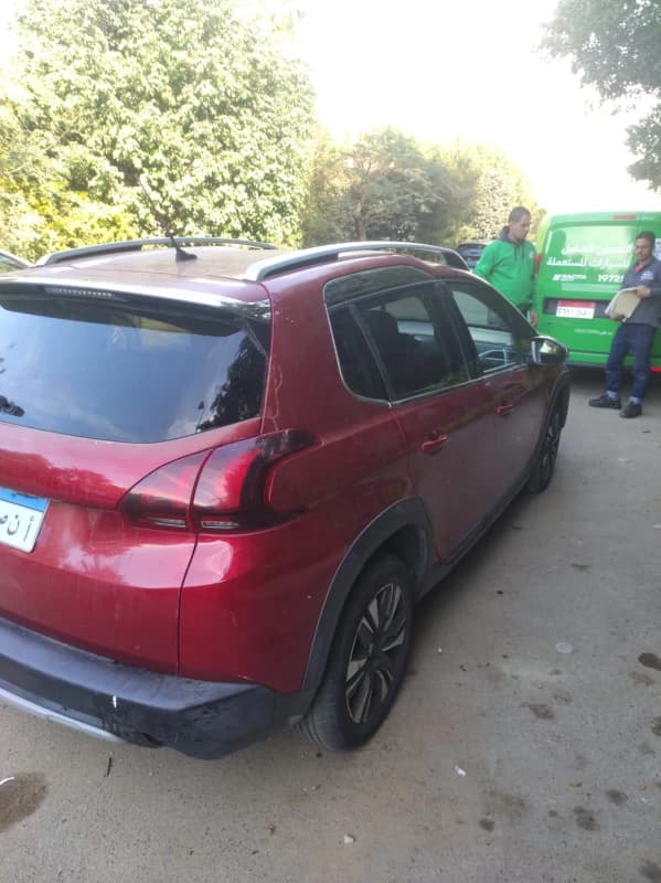 Peugeot 2008 2020 الور أحمر أوتوماتيك — مستعملة