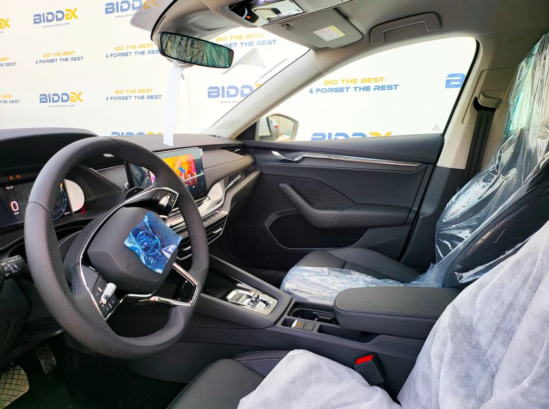 Skoda Octavia A8 2024 ستايل بلس أبيض أوتوماتيك — جديدة