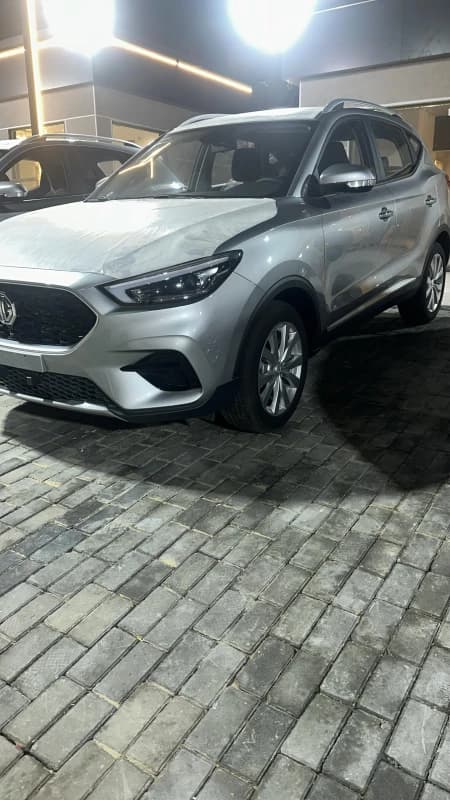 MG ZS 2025 كومفورت فضي أوتوماتيك — مستعملة
