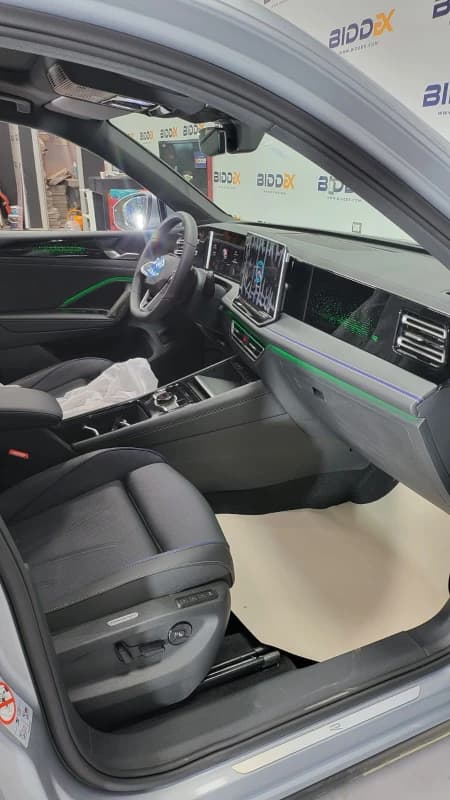 Volkswagen Tiguan 2025 ار لاين فضي أوتوماتيك — جديدة