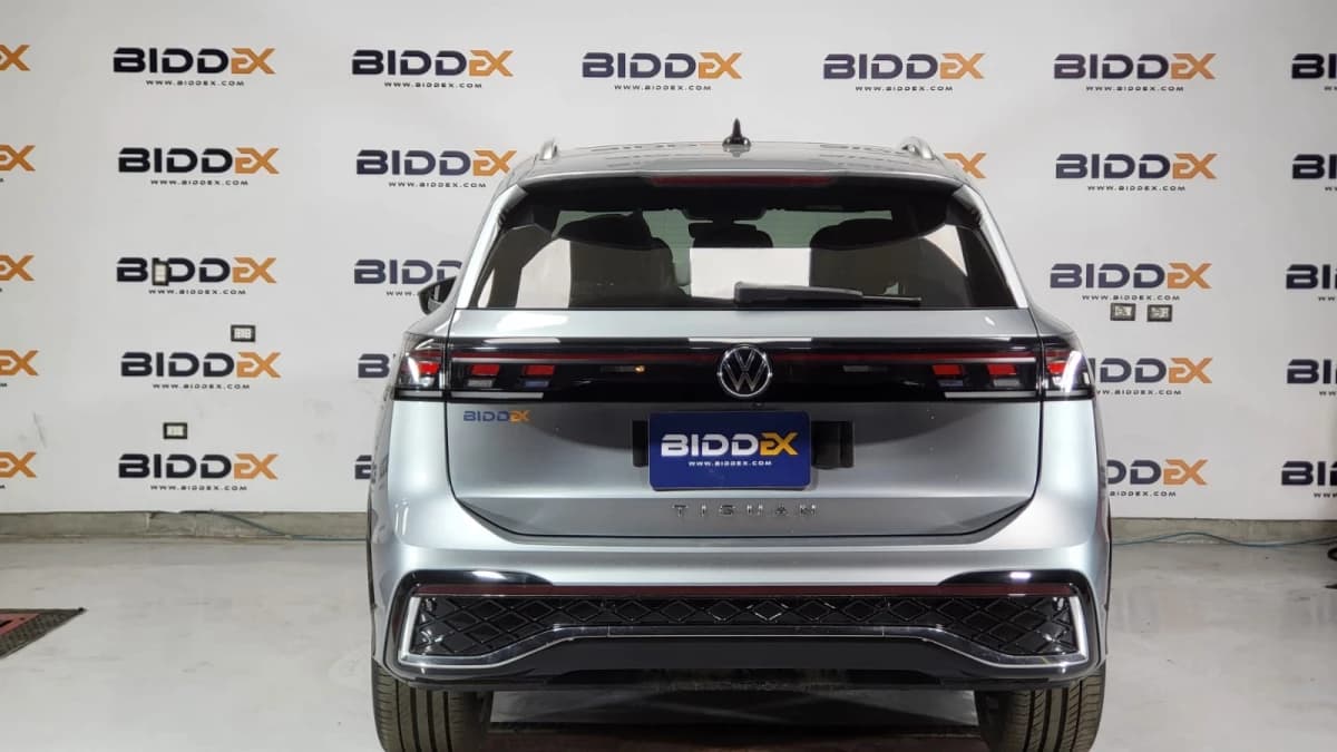Volkswagen Tiguan 2025 ار لاين فضي أوتوماتيك — جديدة