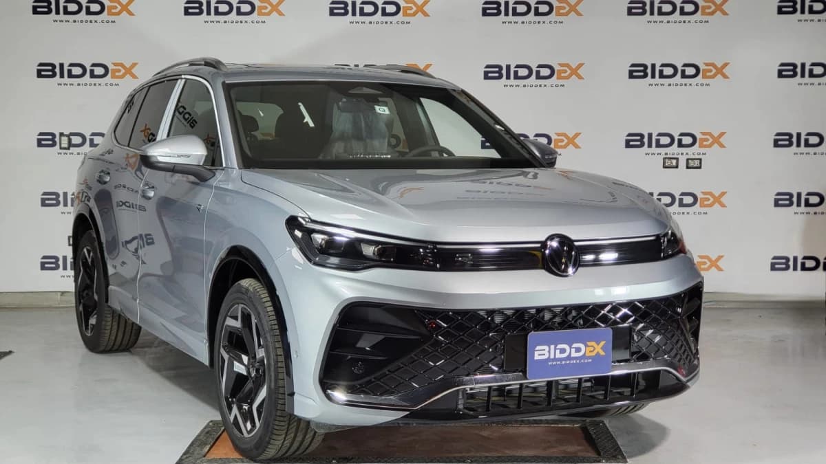 Volkswagen Tiguan 2024 ار لاين فضي أوتوماتيك — جديدة