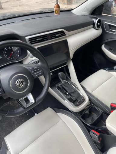 MG ZS 2023 كومفورت أسود أوتوماتيك — مستعملة - 3