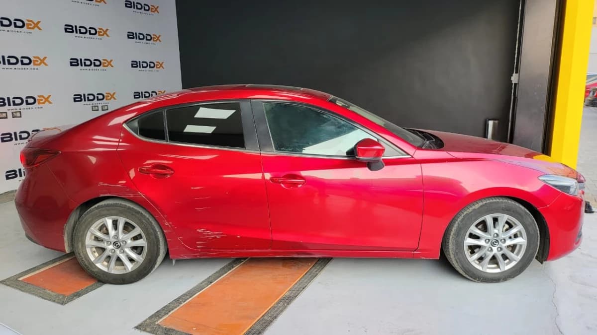 Mazda 3 2019 هاي لاين أحمر أوتوماتيك — مستعملة