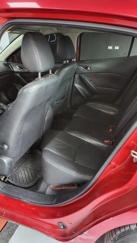 Mazda 3 2019 هاي لاين أحمر أوتوماتيك — مستعملة