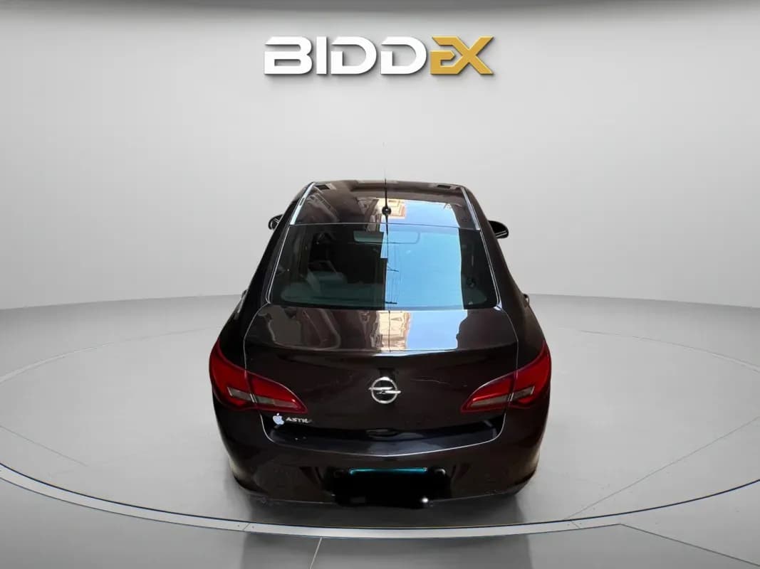 أوبل استرا 2014