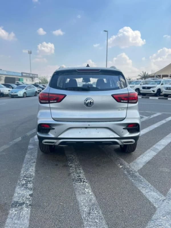 MG ZS 2025 كومفورت فضي أوتوماتيك — مستعملة