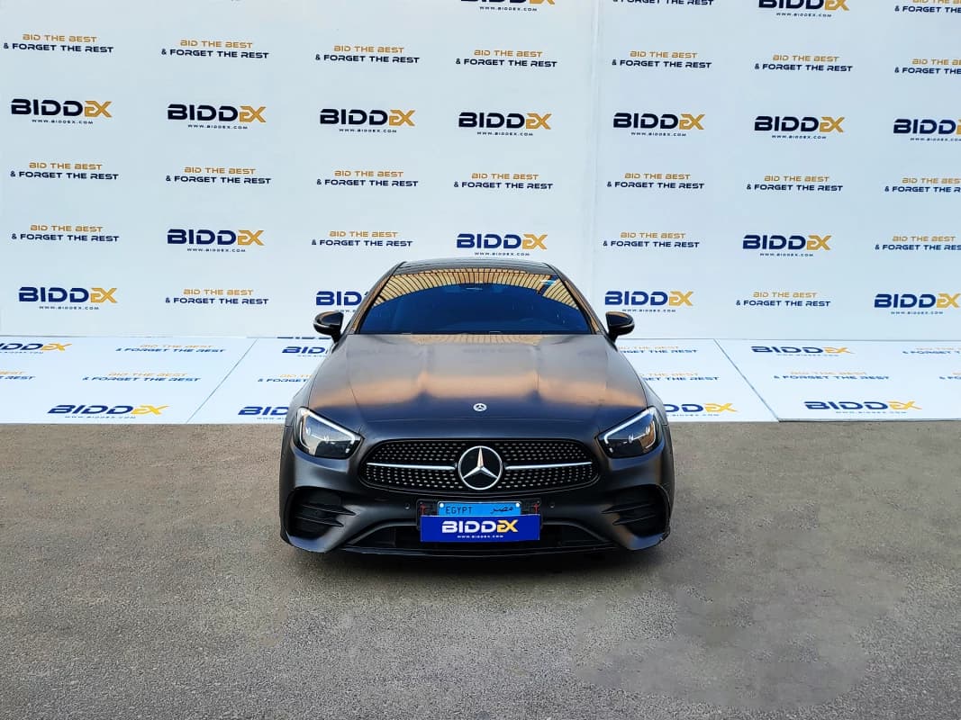 Mercedes-Benz E200 COUPE AMG 2022 ايه ام جي رمادي أوتوماتيك — مستعملة