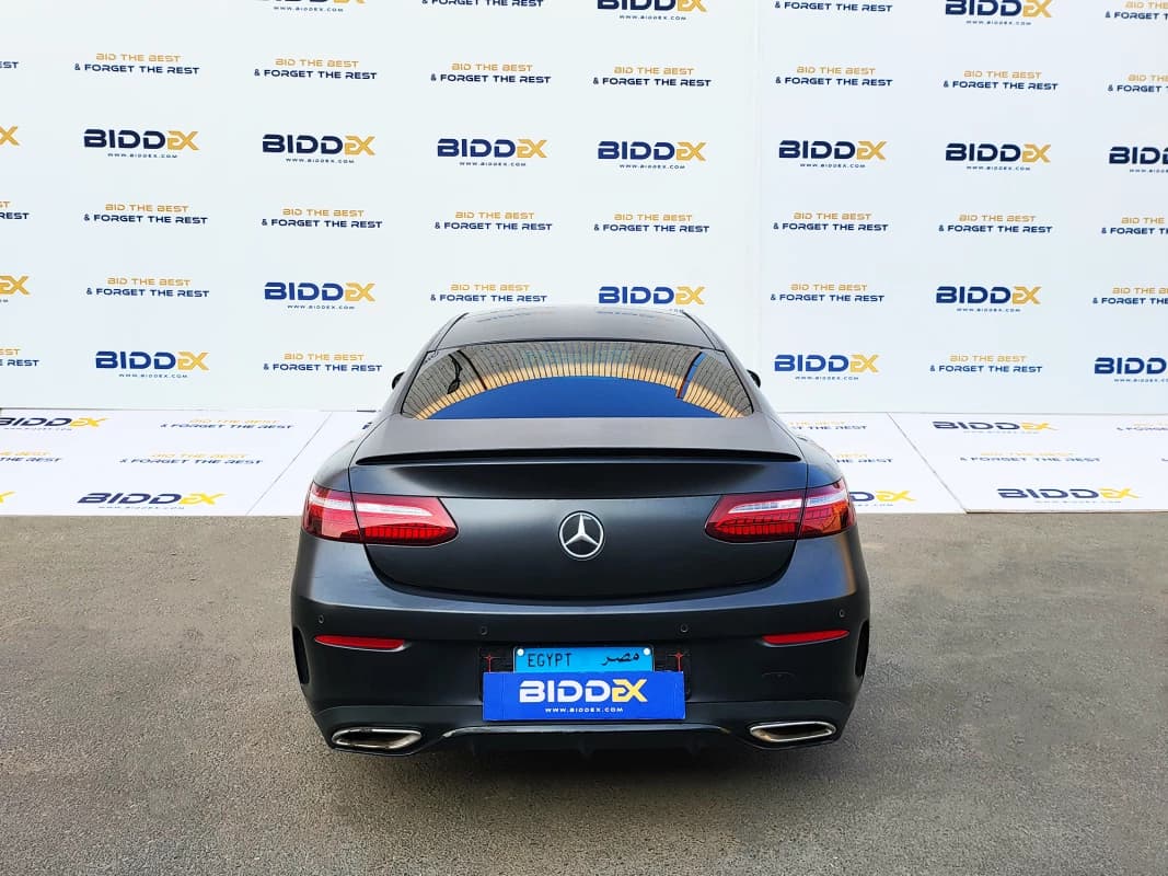 Mercedes-Benz E200 COUPE AMG 2022 ايه ام جي رمادي أوتوماتيك — مستعملة
